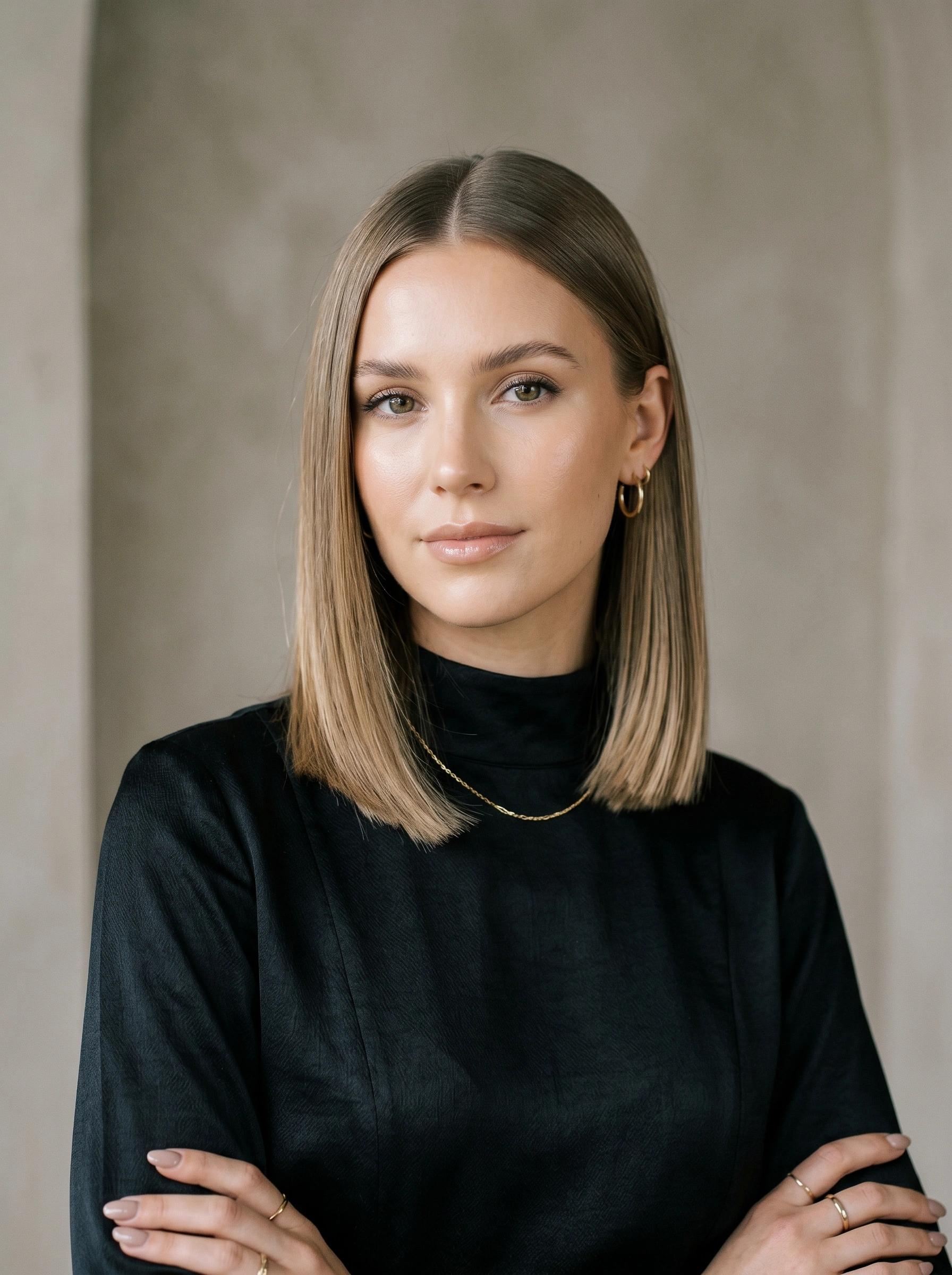Blunt lob haircut for women 2026 with hidden layers