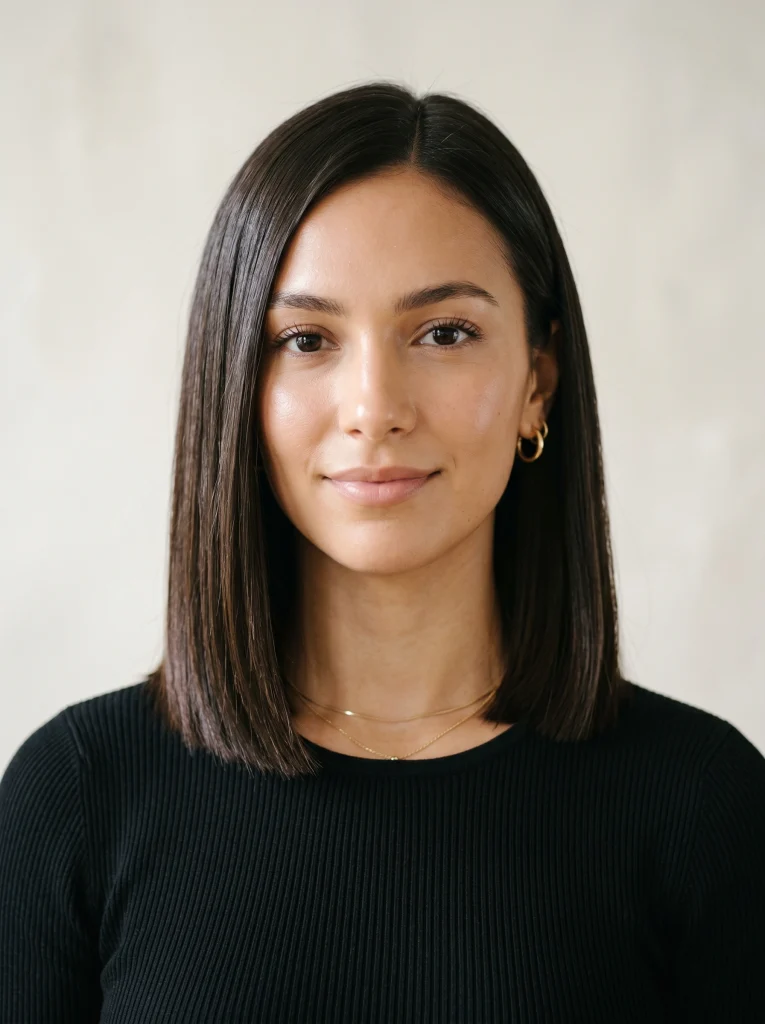 Blunt collarbone cut for straight hair