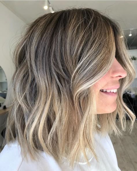 Flippy lob with balayage color